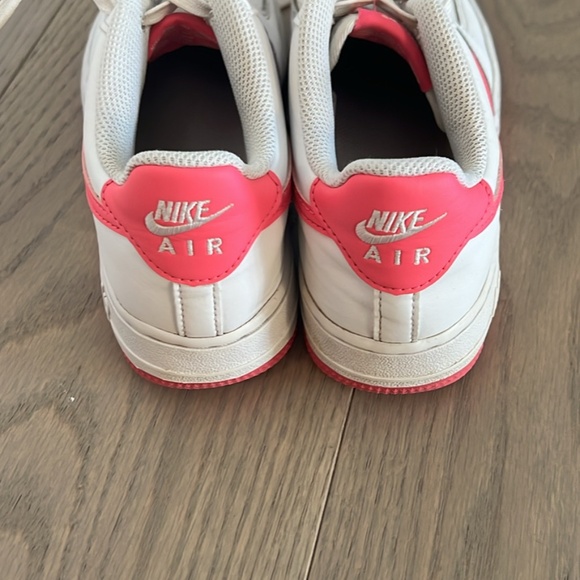 Nike girls runners size 4 - Picture 4 of 4